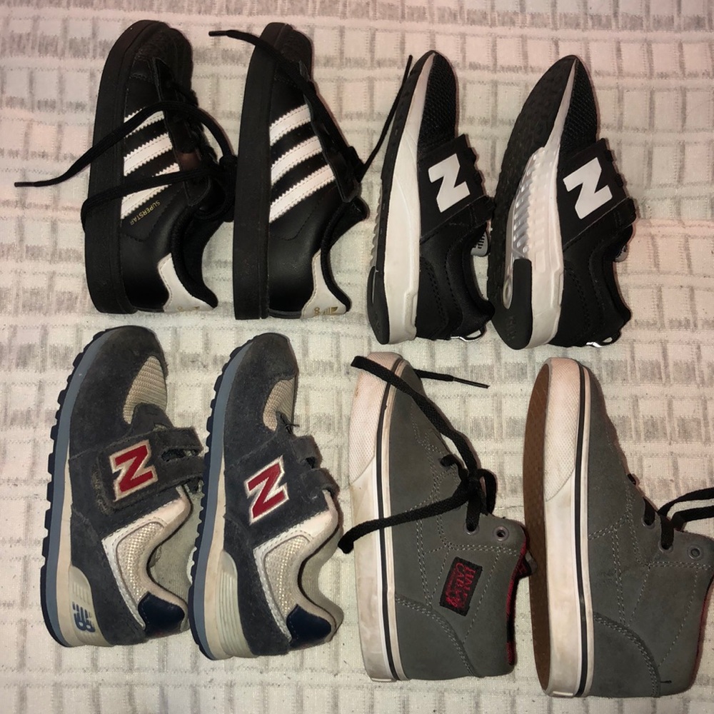 8c toddler tennis price is for all 4 pairs together